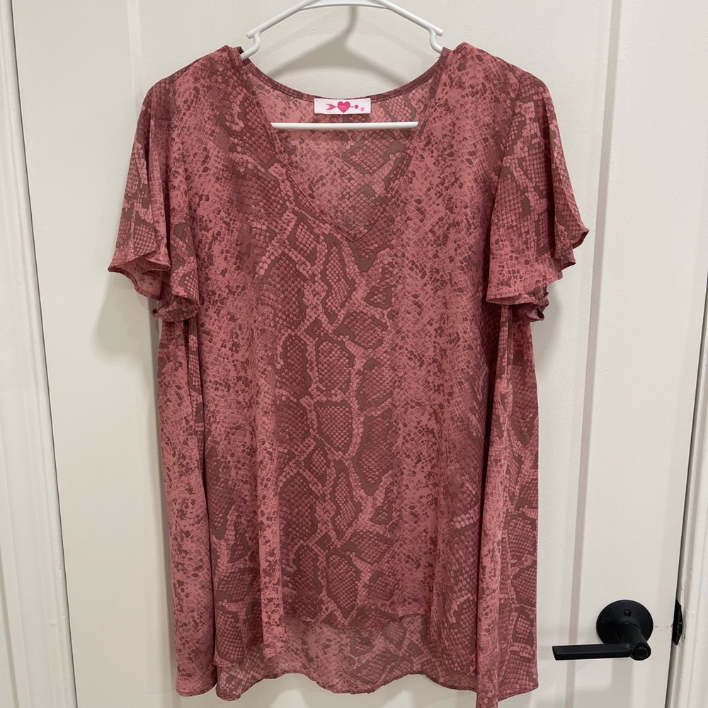 Buddy love top